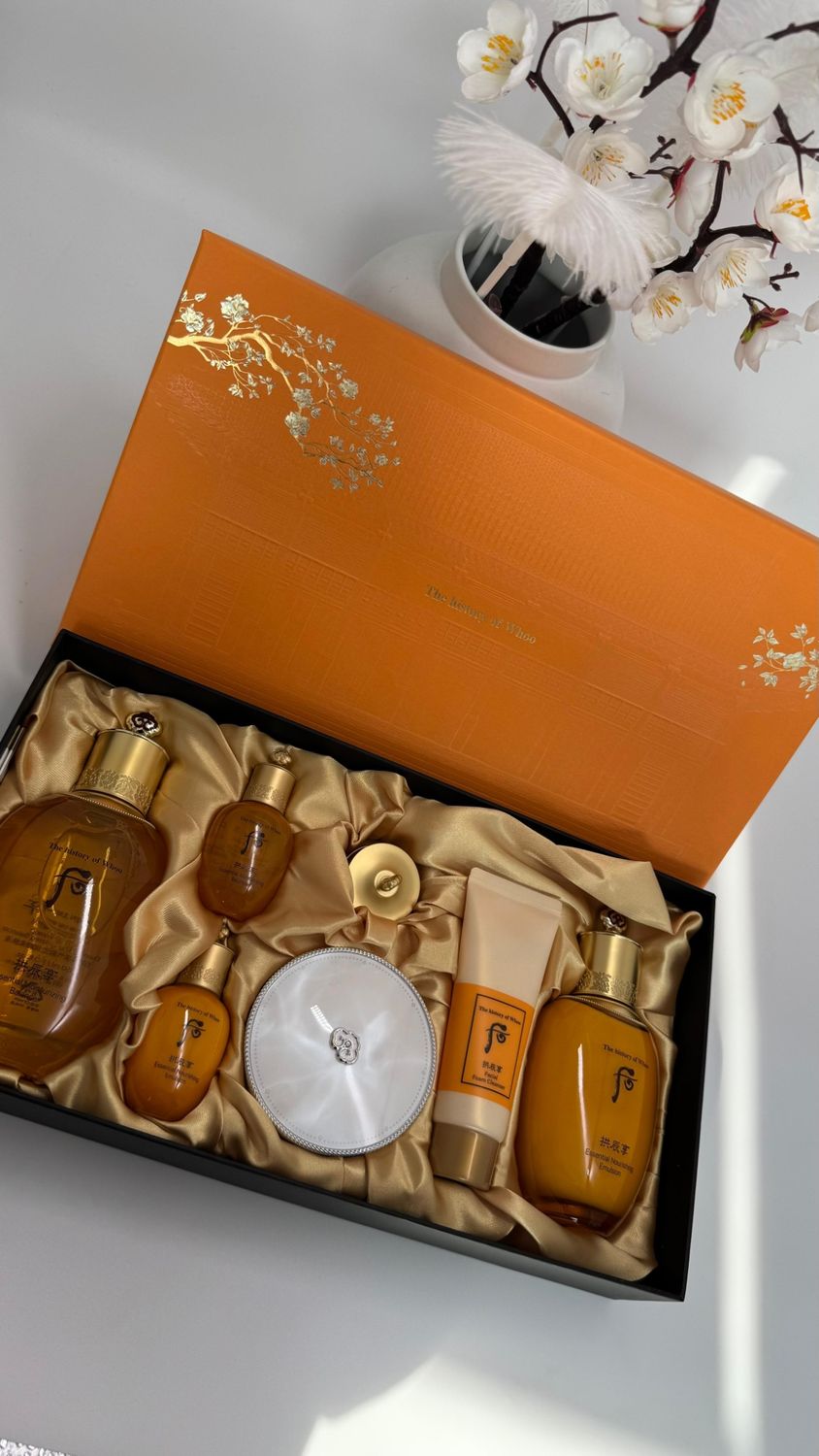 The history of Whoo Gongjinhyang 3pcs Special Set с кушоном 