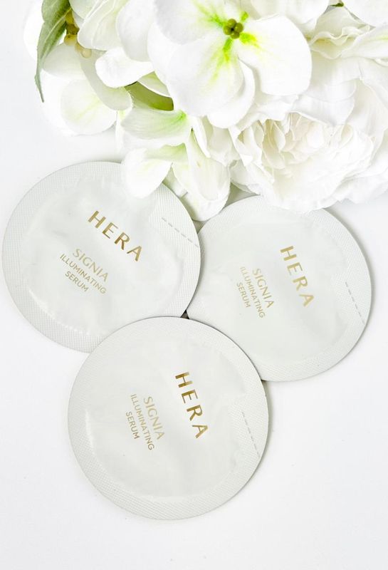 HERA SIGNIA ILLUMINATING SERUM 1шт