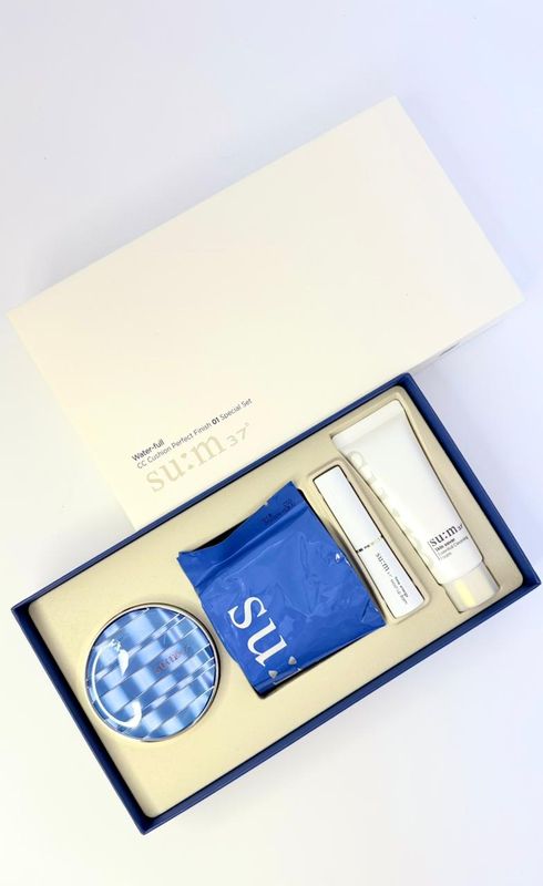 SU:M37 Water-Full CC Cushion Perfect Finish 01 Special Set