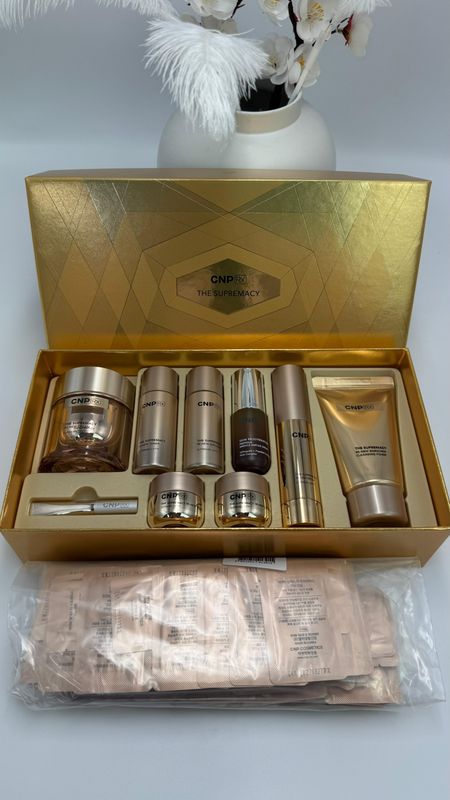 CNP The Supremacy Re-New Cream Special Set