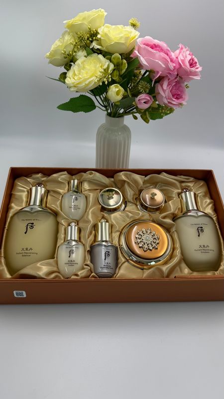 The History of Whoo Cheongidan Radiance 3pcs Special Set