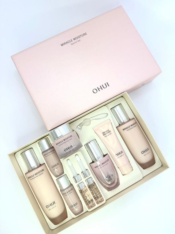 OHUI MIRACLE MOISTURE Pink Barrier 4PCS Special Set 1490гр