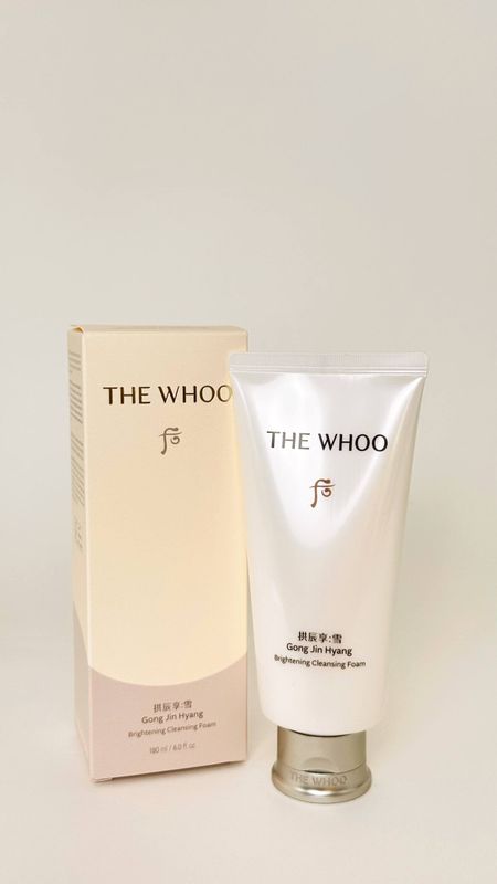 The WHOO Gong Jin Hyang Brightening Cleansing Foam 180 ml (250 гр)