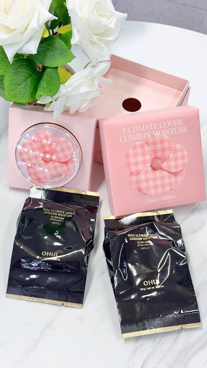 OHUI Ultimate Cover Cushion Moisture Flower Edition 01Milk Beige SPF 50+/PA+++ 270гр