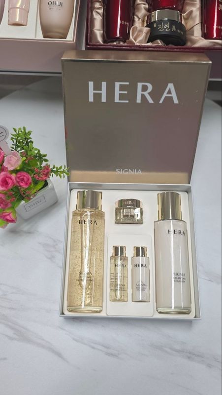 HERA SIGNIA ESSENTIAL GIFT SET 2pcs1055гр