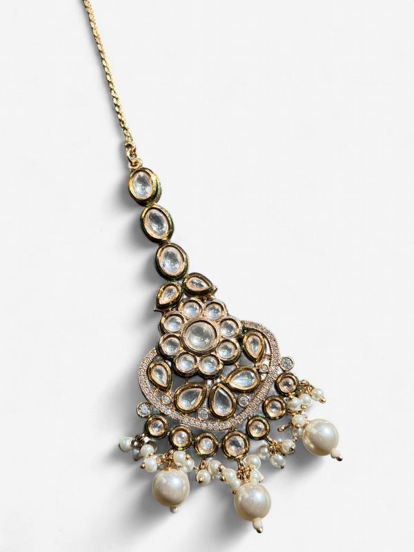 Zoya Kundan Tikka