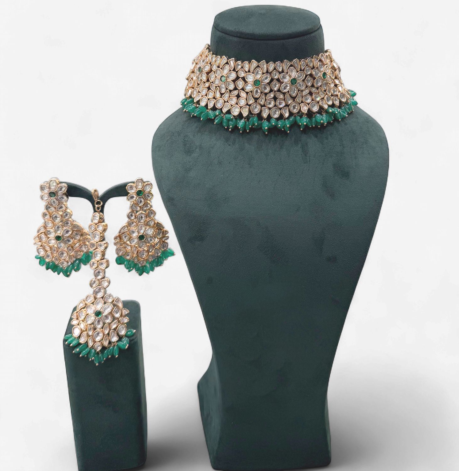 Zayra Emerald Kundan Choker Set