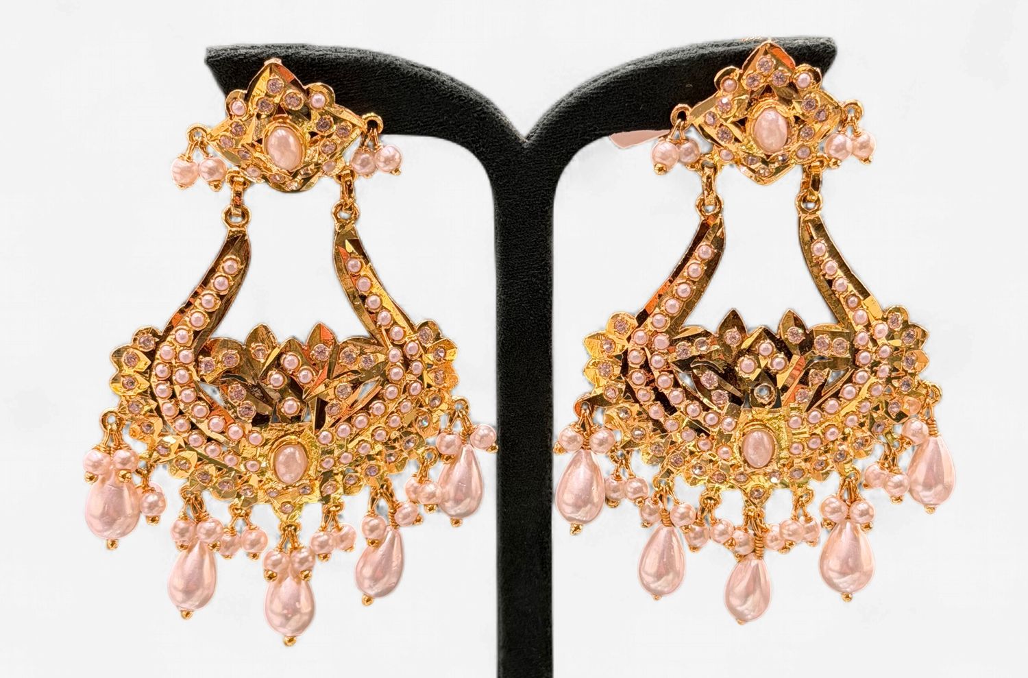 Sahira Blush Pearl Chand Earrings