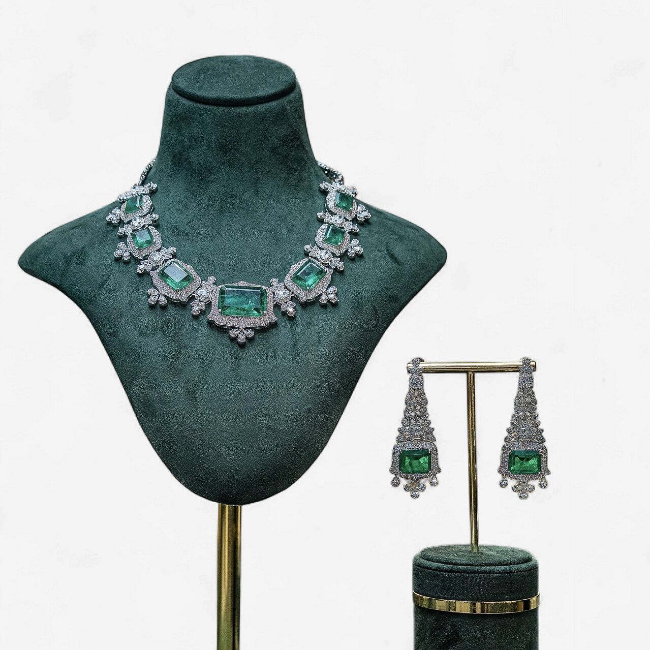 Esmeria Set