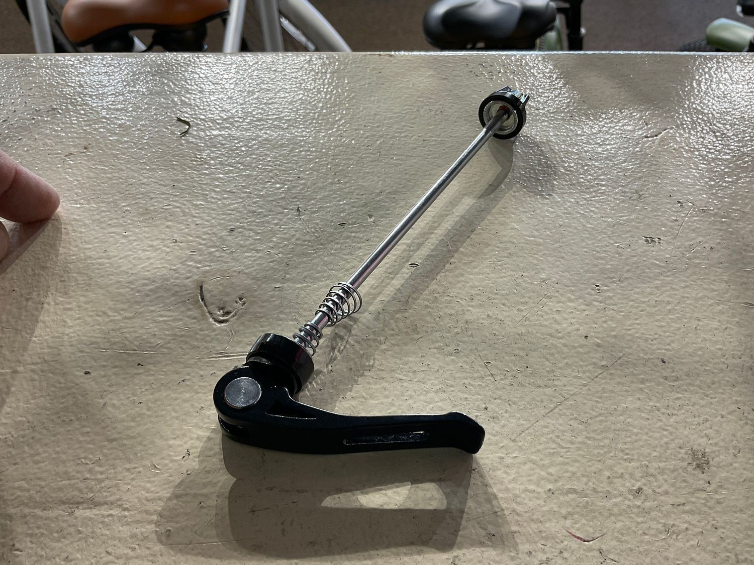 HUB SKEWER SUNLT ALY RR 130-mm ROAD BK