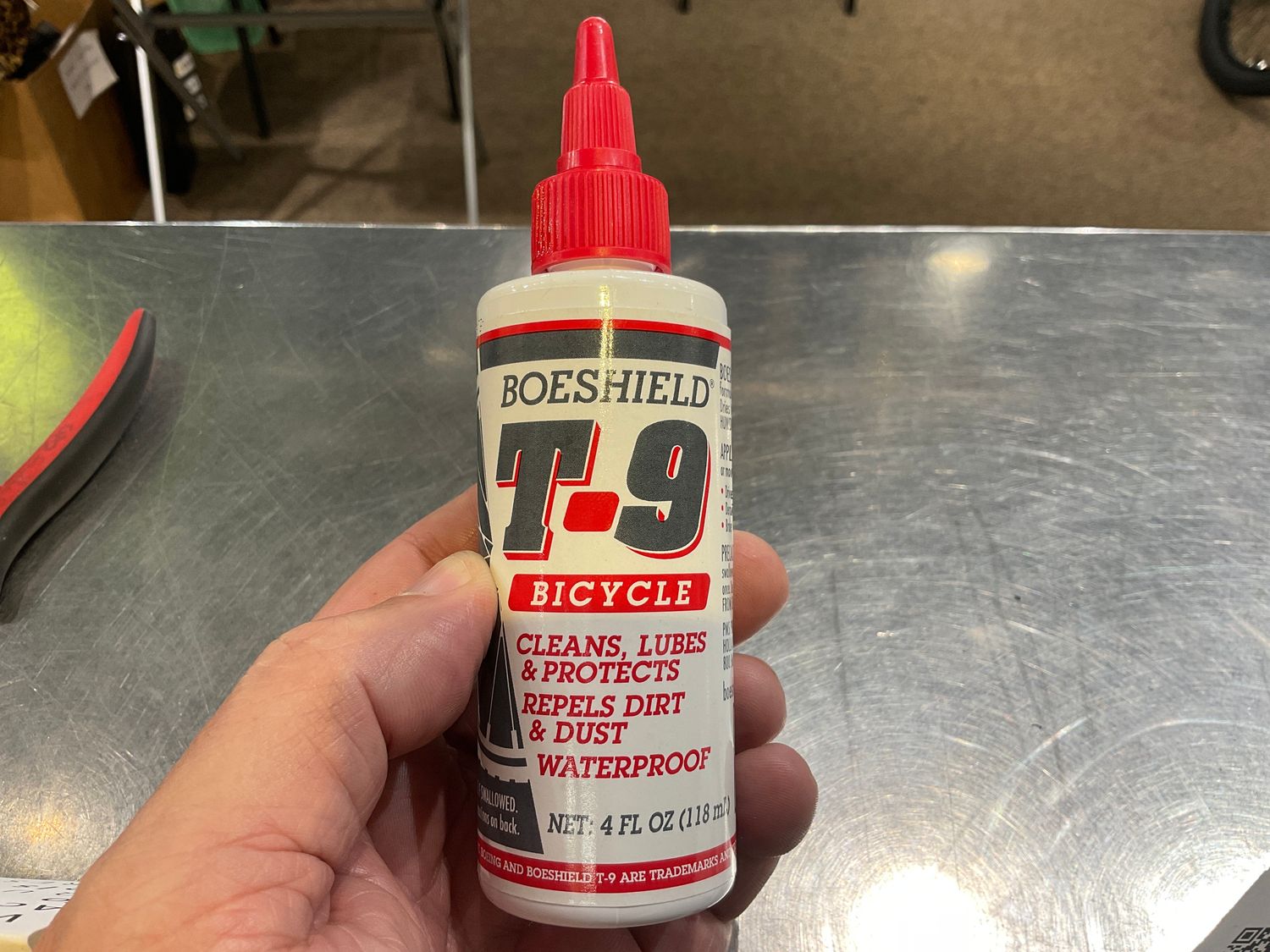 LUBE BOESHIELD T-9 4oz SQUEEZE