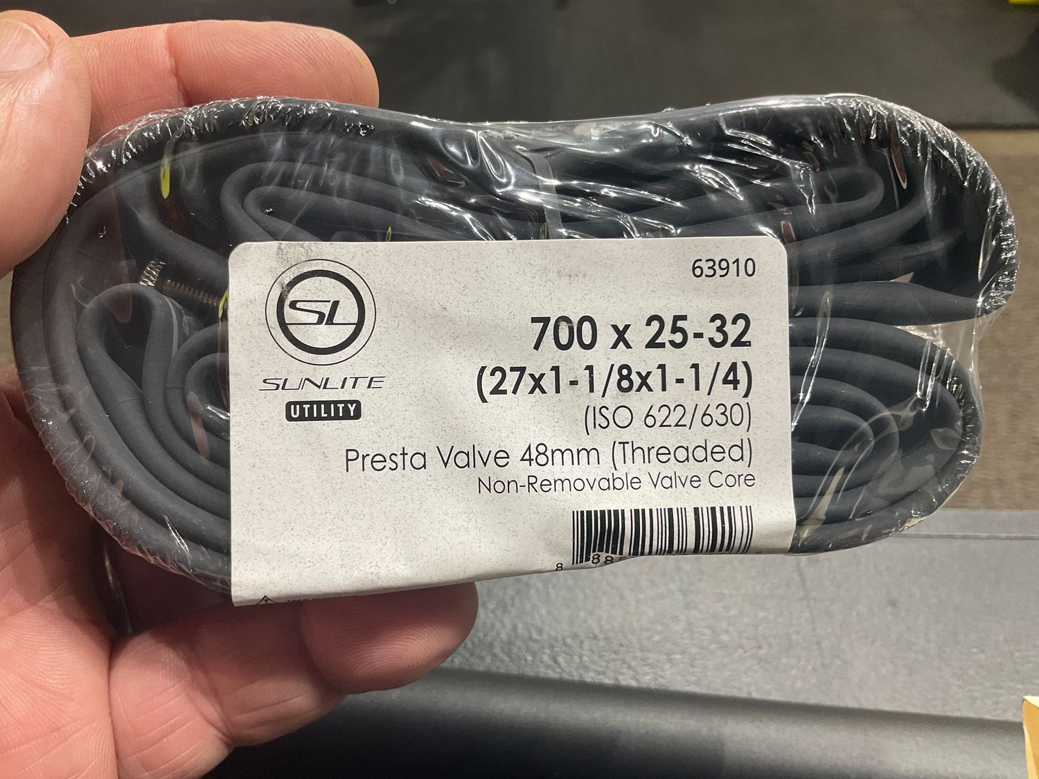 TUBE SUNLT UTILIT 700x25-32 27x1-1/8x1-1/4 PV/48 FFW 25mm