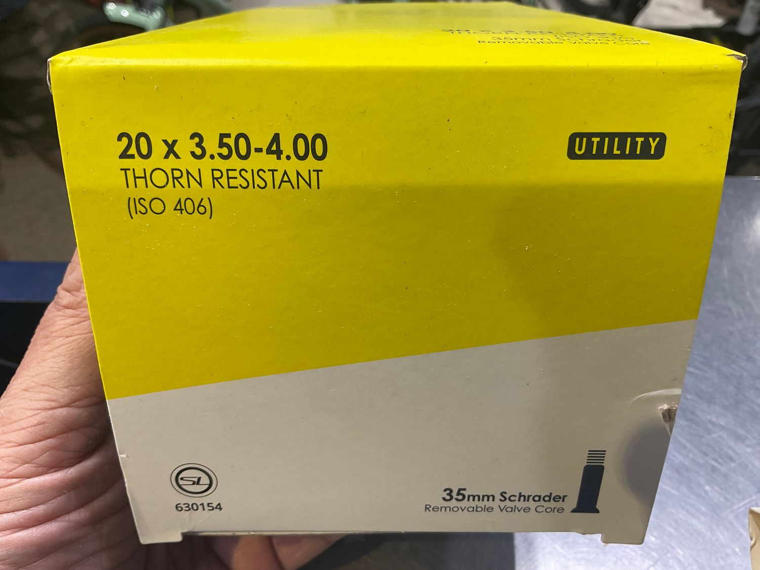 TUBE SUNLT UTILIT THORN RES 20x3.50-4.00 SV35 FFW104mm