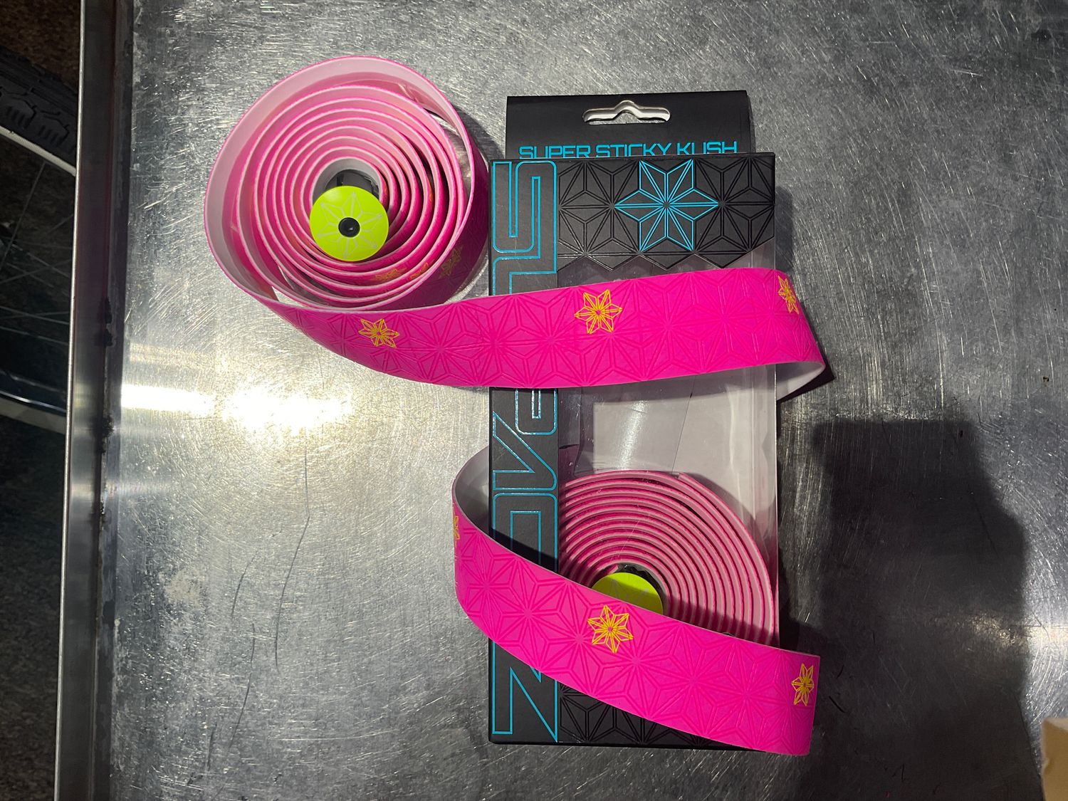 TAPE &amp; PLUGS SUPACAZ SUPER STICKY KUSH GALAXY PRINT N-PK w/YL-PRINT