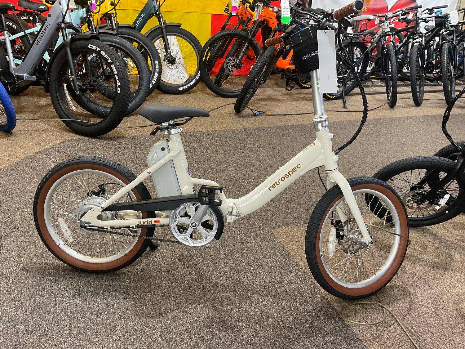 Judd Rev 350W/36V EggShell Retrospec