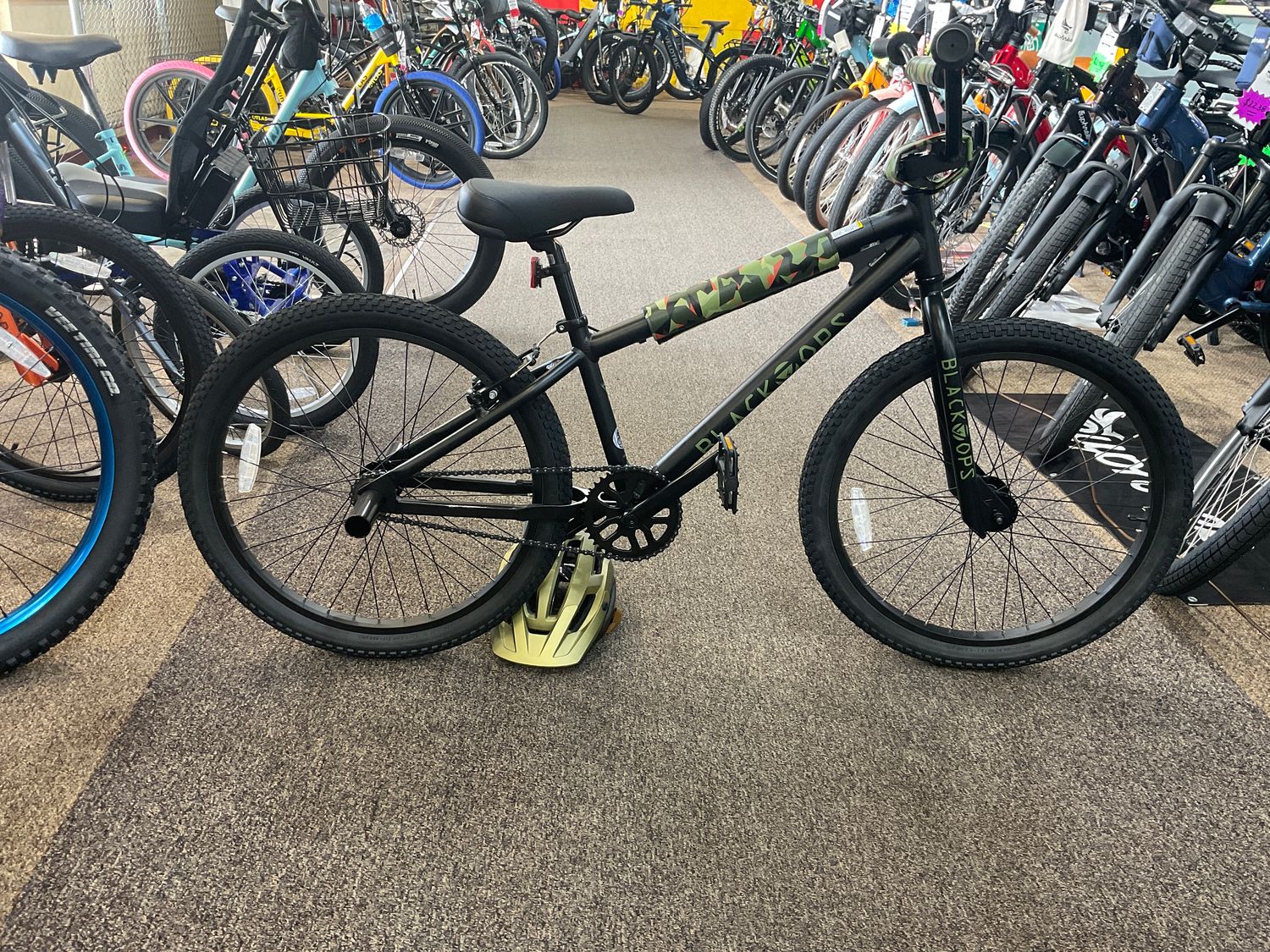 BIKE  SPEC-OP  24   1s BLACKOUT BK-OPS BMX