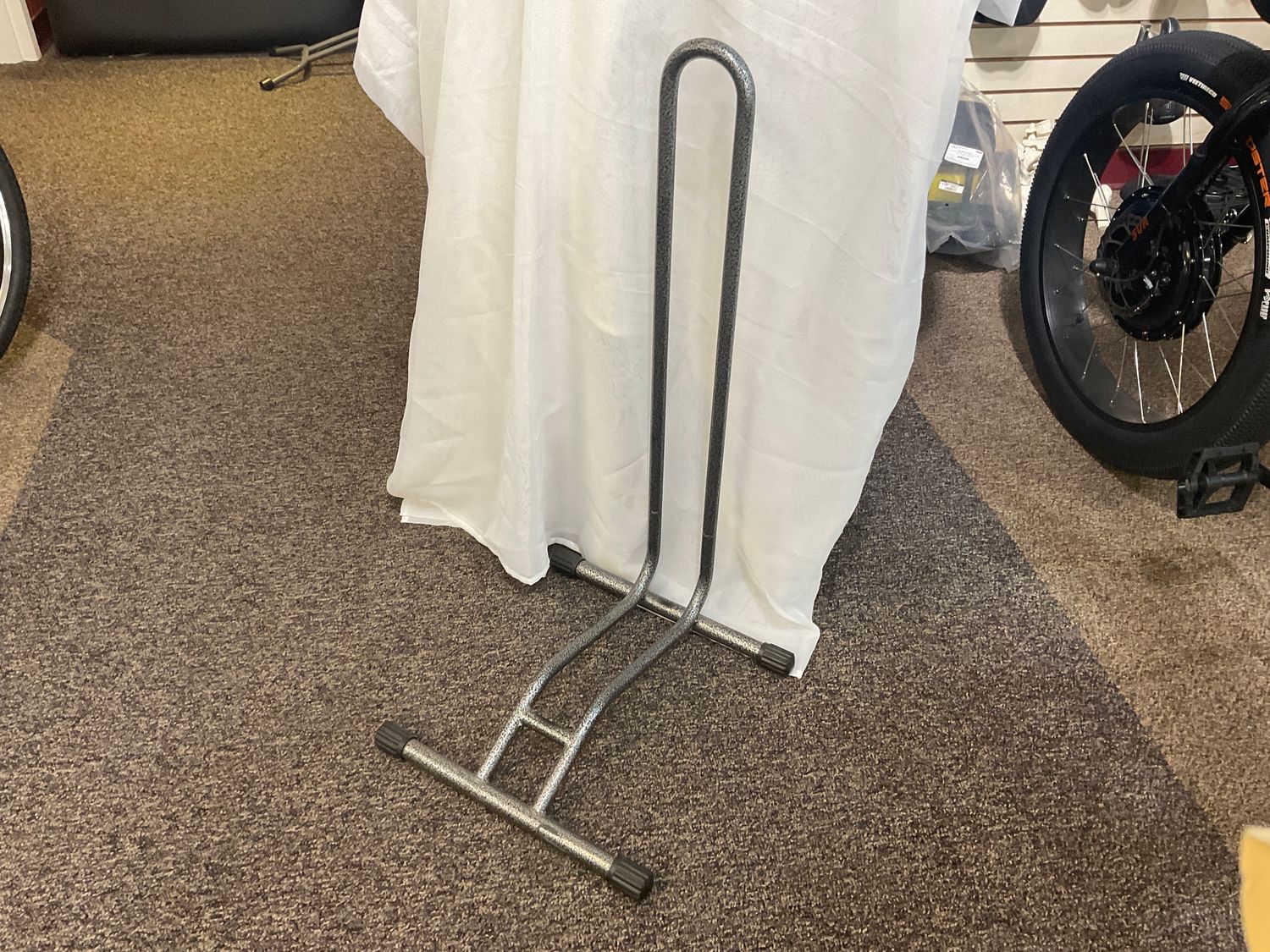 SUPERSTAND Road/Hybrid Parking Stand EA Welded willworx