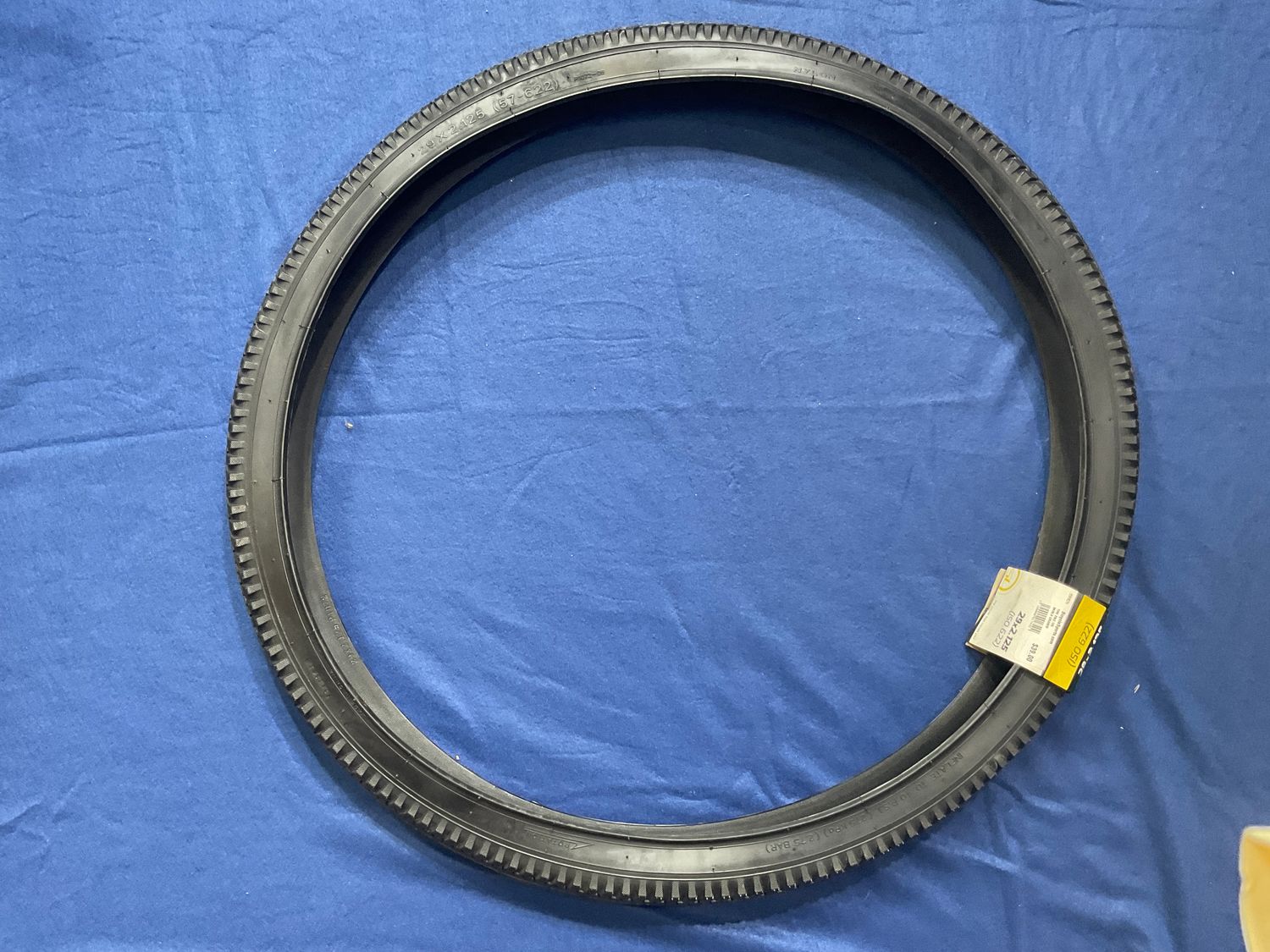 TIRE 29x2.125 BK/BLK CRUISER A1072 WIRE SUNLT