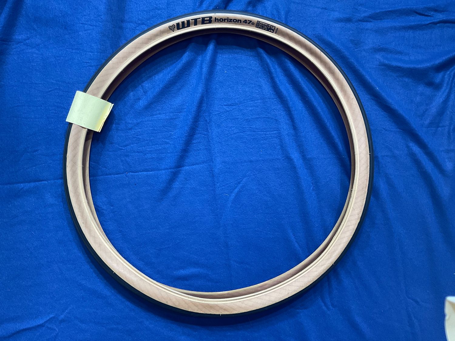 TIRE 650 x 47 -  Black/Tan -Tubeless - Folding - WTB Horizon- TCS