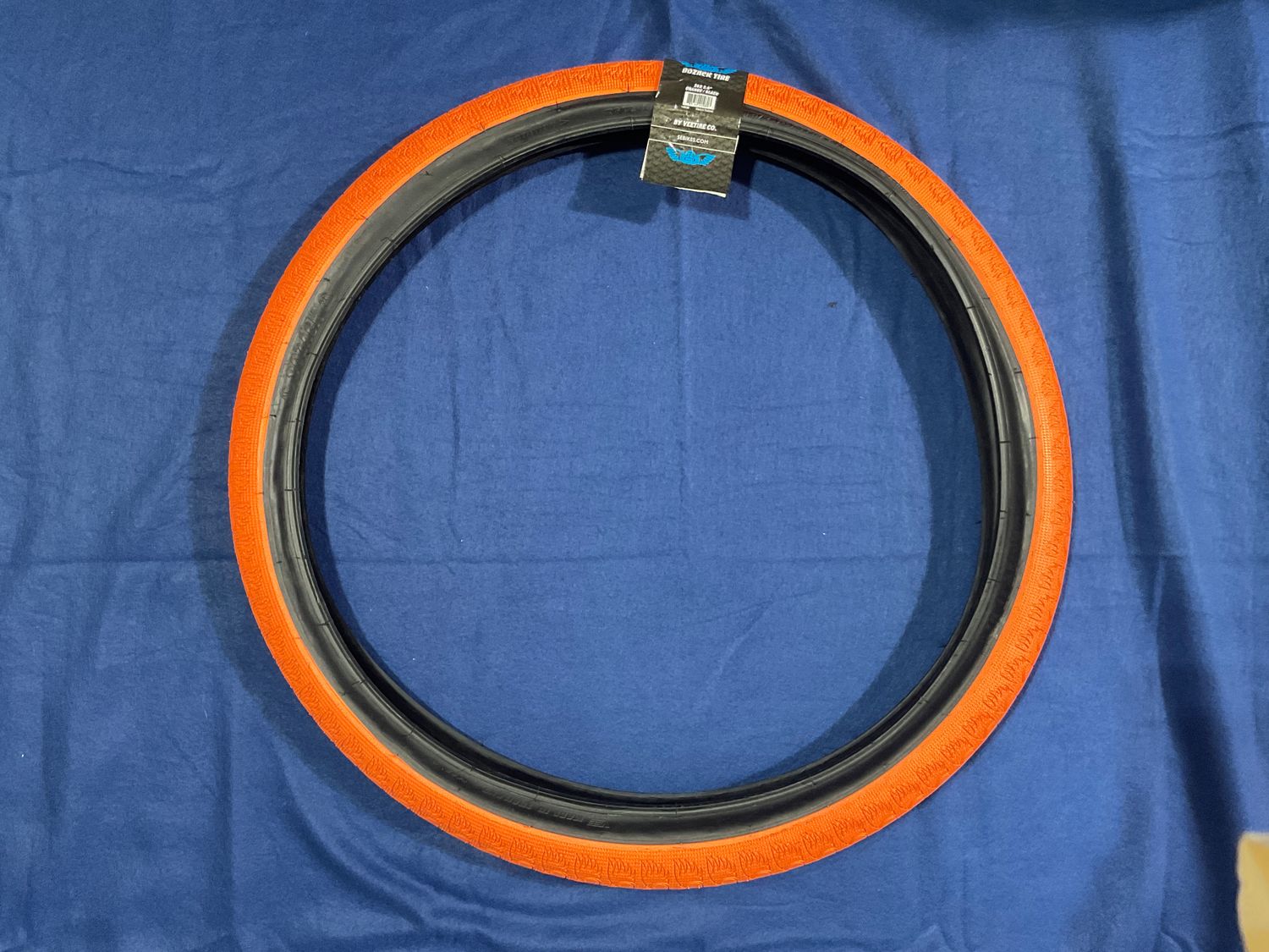 TIRE SE BIKES SE BOZACK 26x2.4 OR/BK WIRE/27/MPC