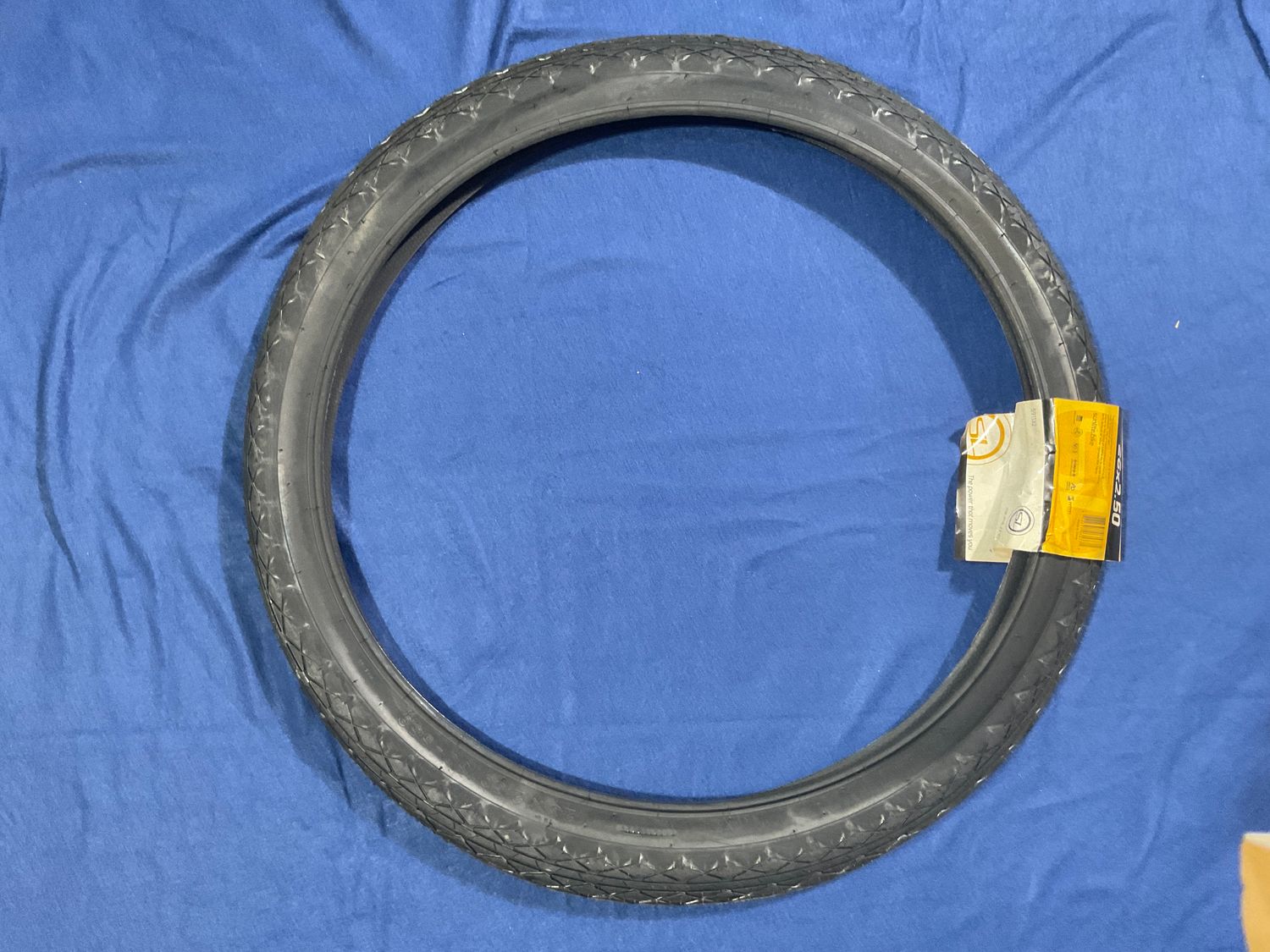 TIRE 26x2.5 BK REV WIRE  Super Cell