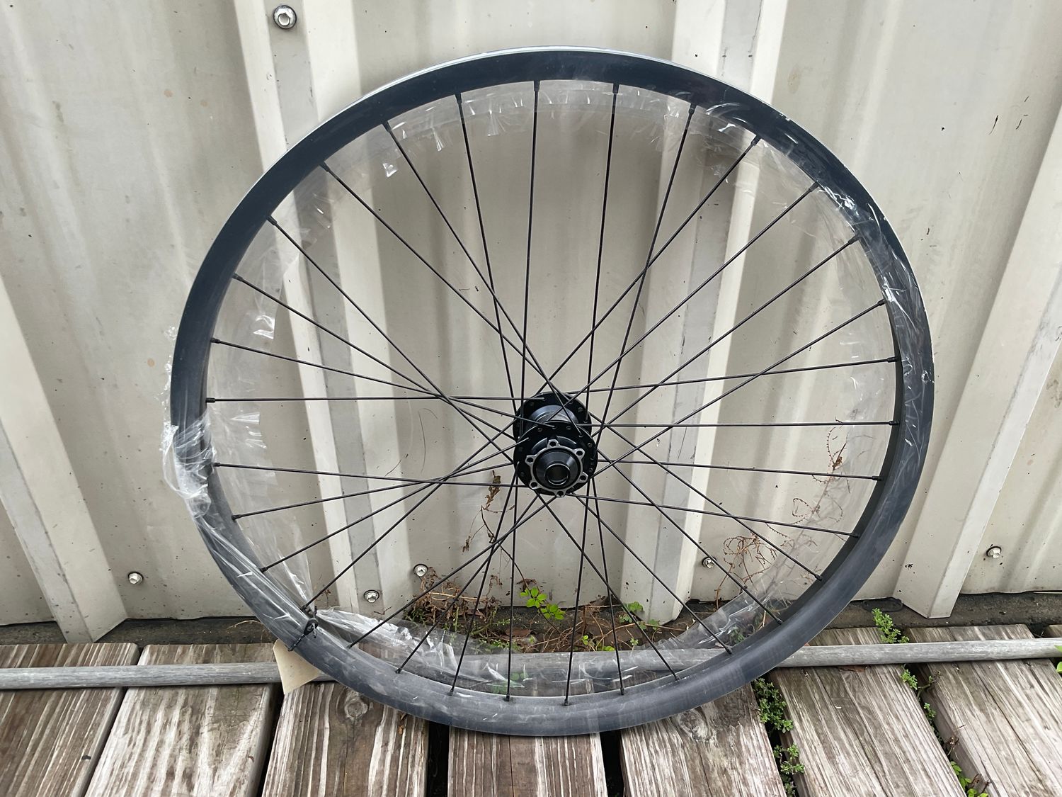 WHL 27.5&quot; FT   THRU AXLE     6 BOLT