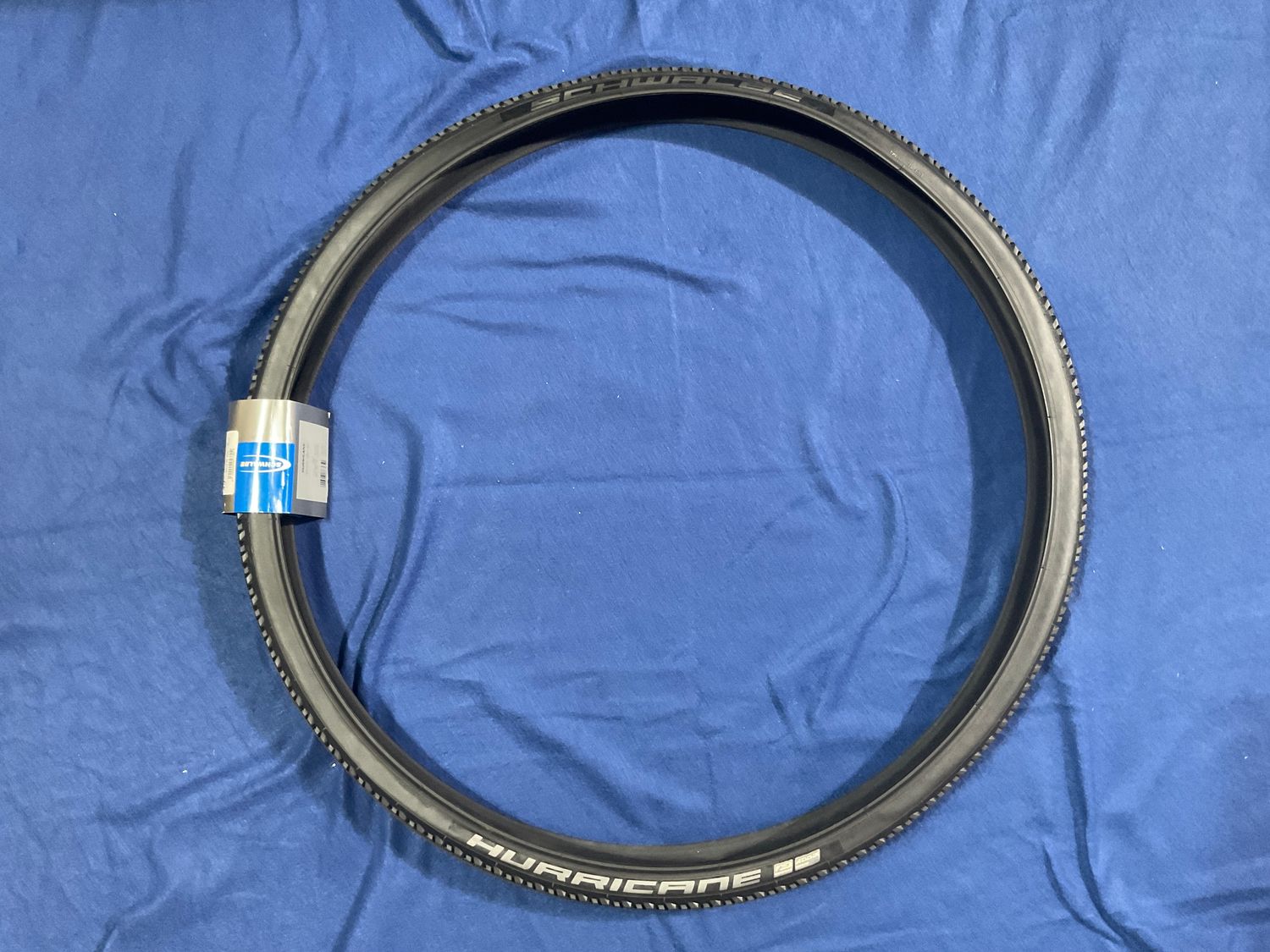 Schwalbe 700 x 40c (42-622) Hurricane Wired PL Tyre - Black
