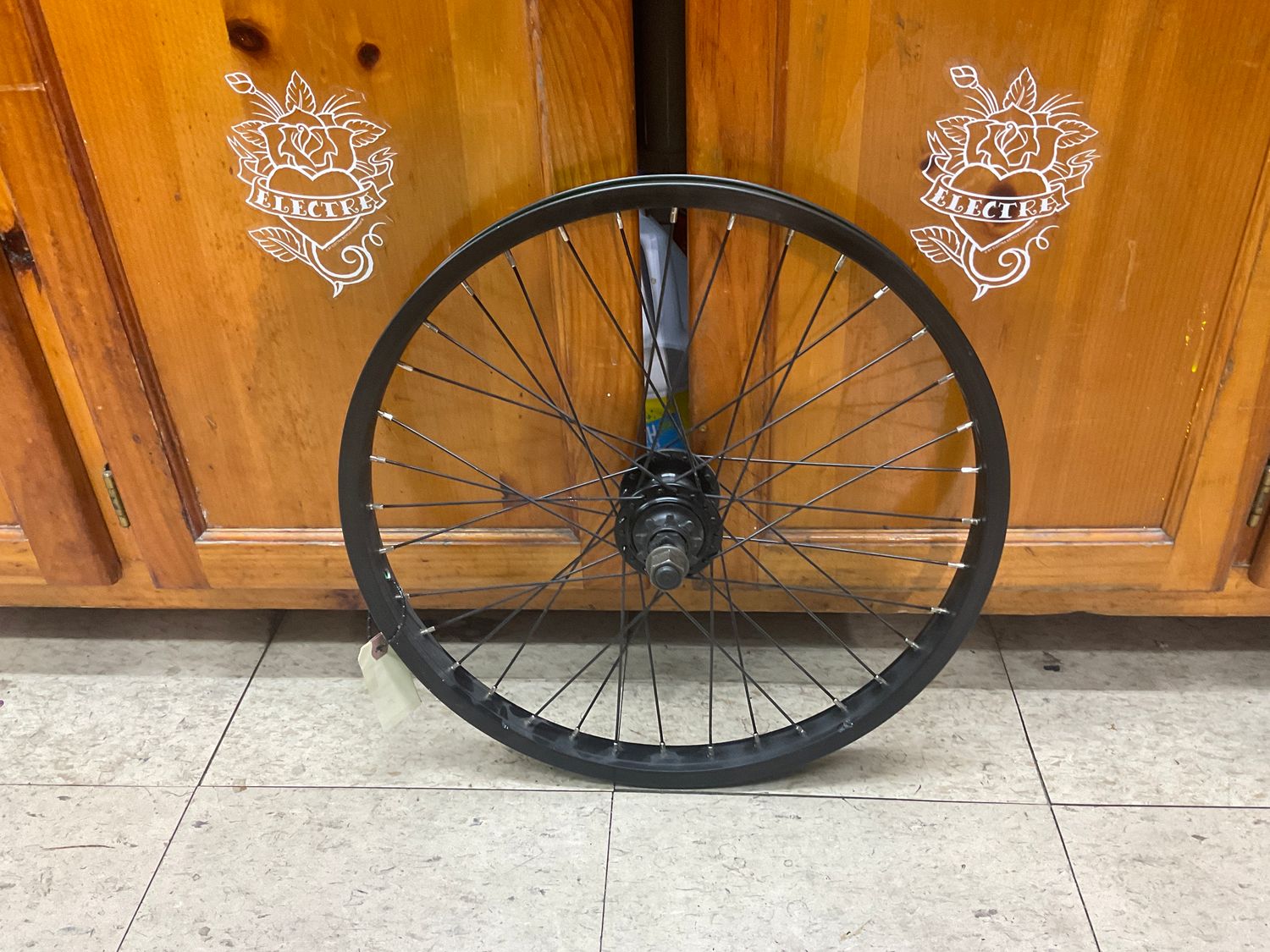 Sunday 9T Rr WHL Black 14mm Single wall --Pre-Owned