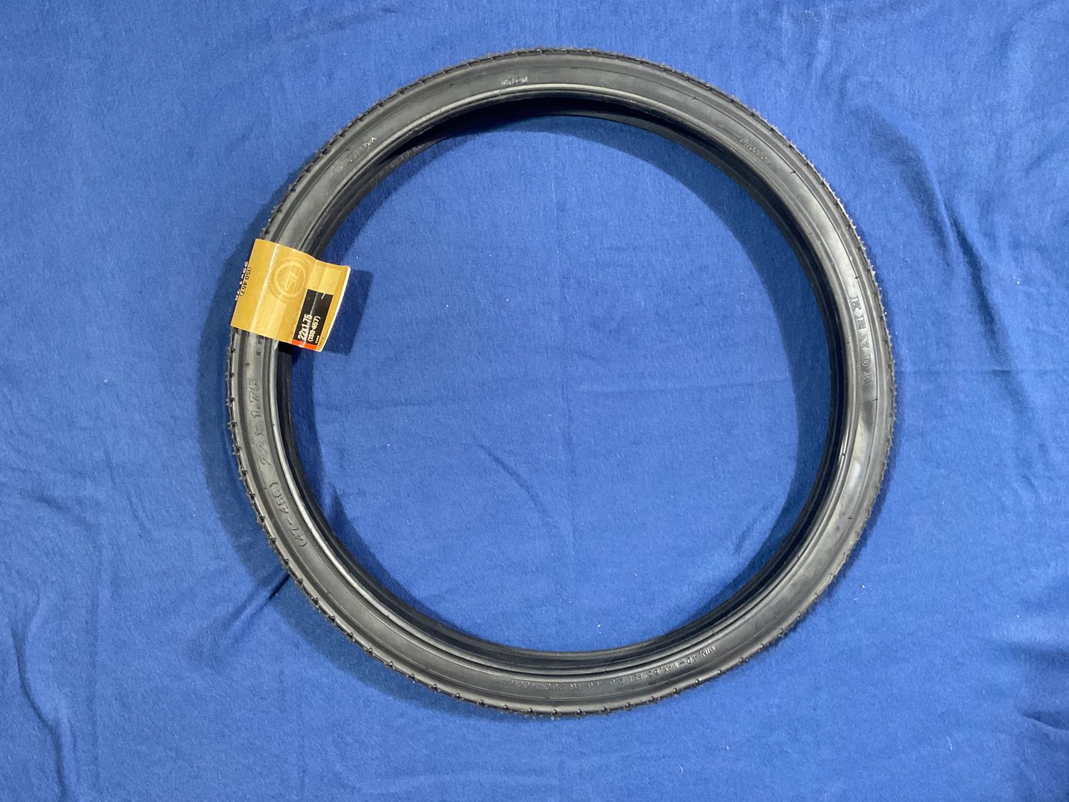 TIRE 22x1.75 BK/BK K924 WIRE SUNLT