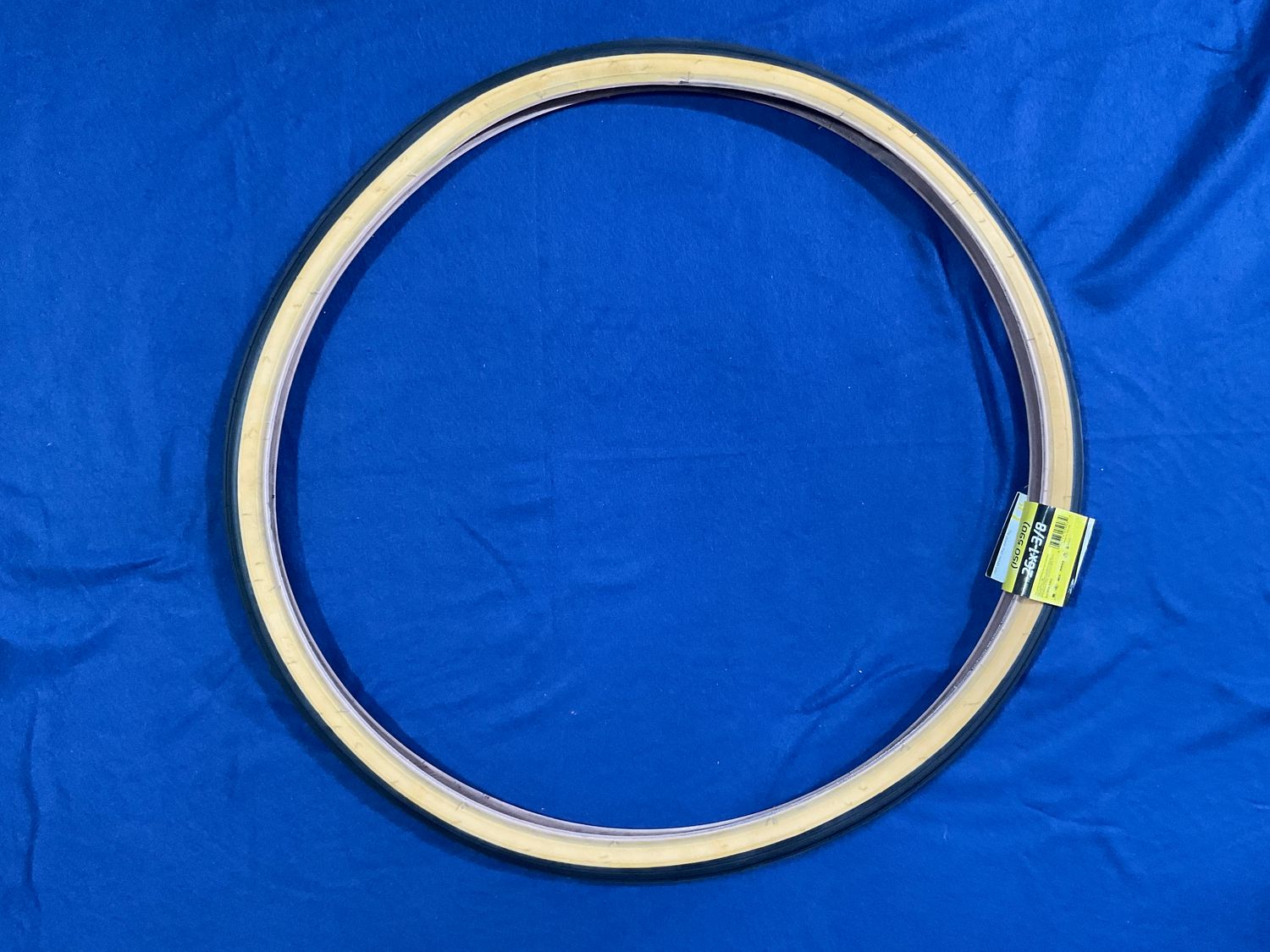 TIRE 26x1-3/8 BK/GM RD K40 WIRE SUNLT
