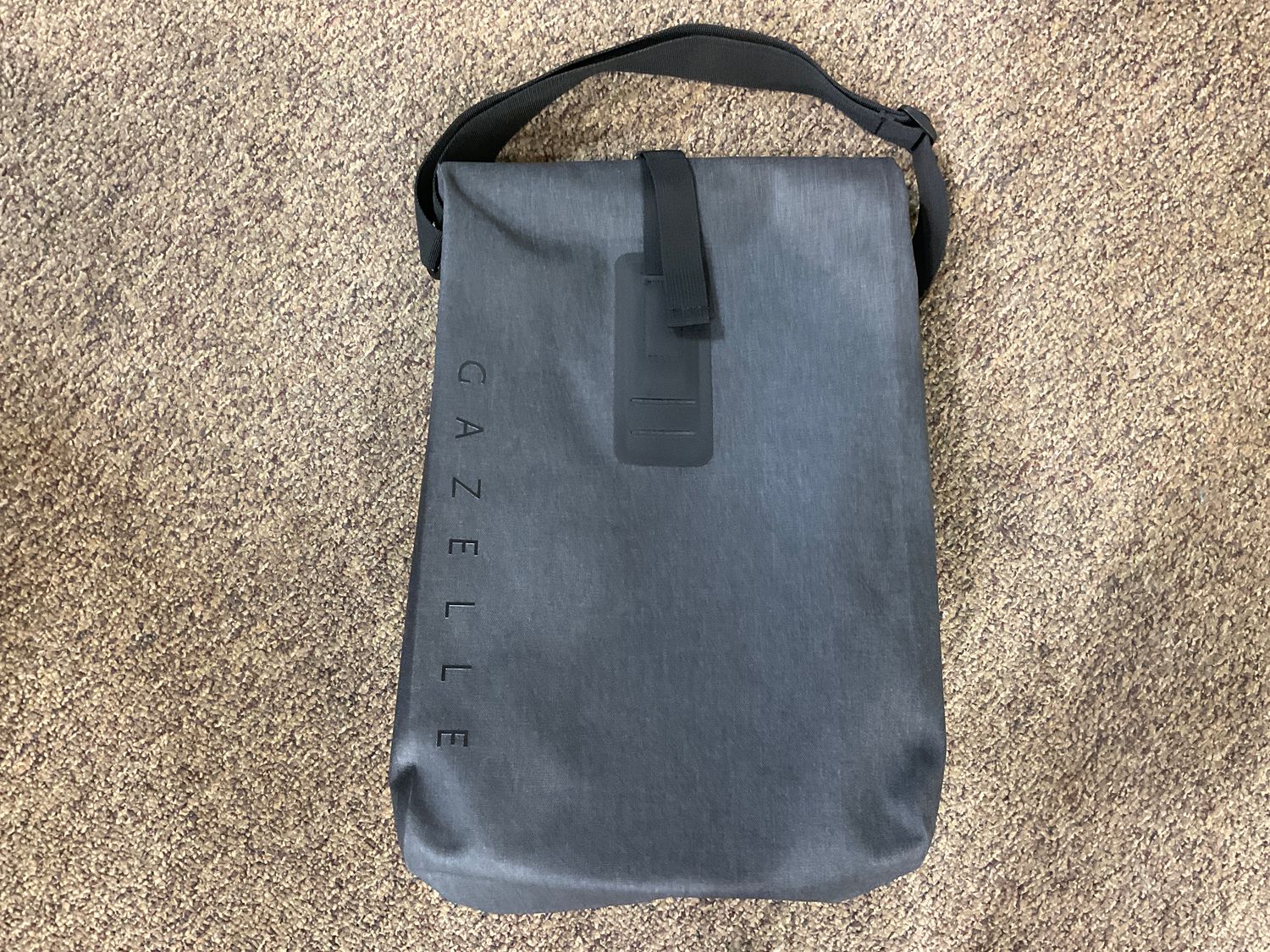 Gazelle Commuter Bag