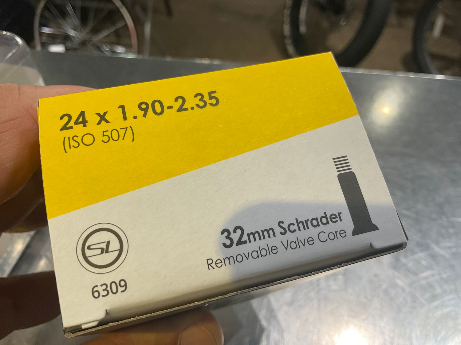 TUBE SV 32 24x1.90-2.35 SV32 FFW51mm