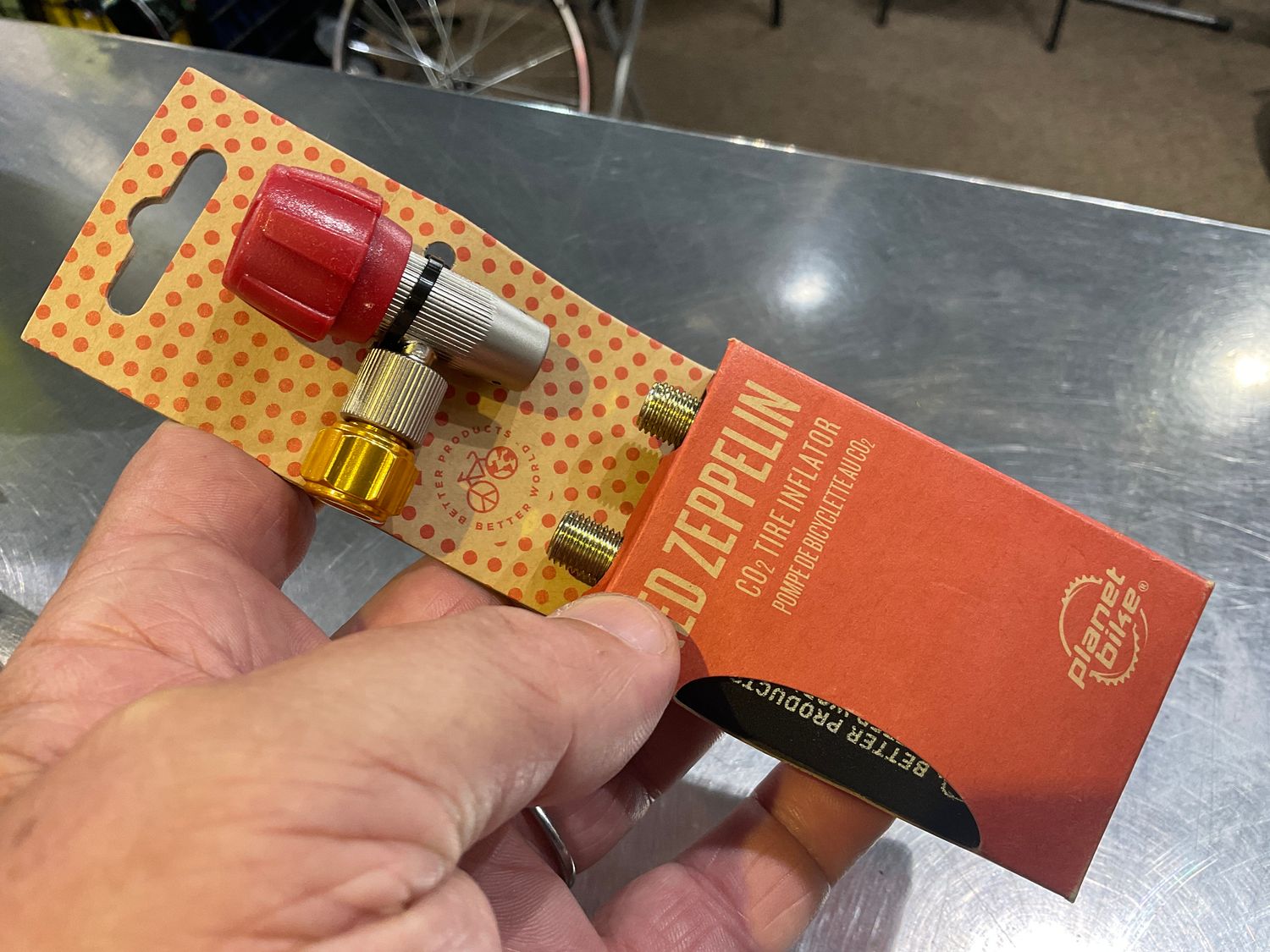 CO2  PLANET RED ZEPPELIN ALLOY W/2 16G CARTRIDGES