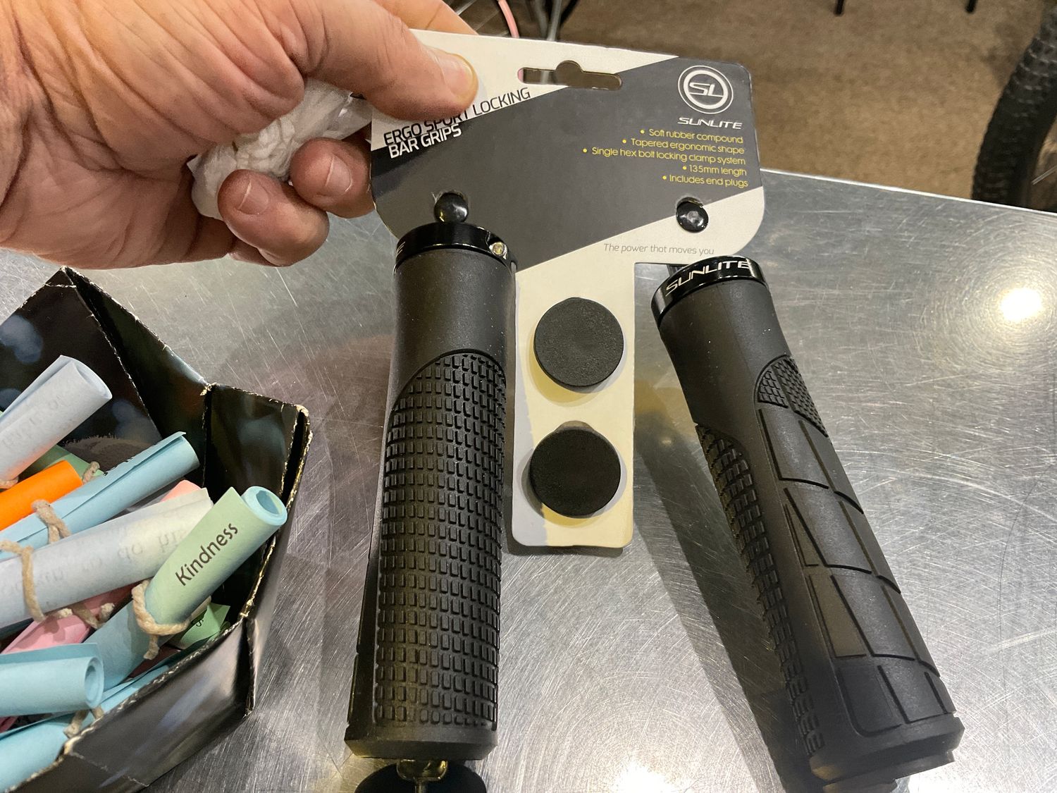 GRIPS SUNLT ERGO SPORT 135mm BK LOCKING