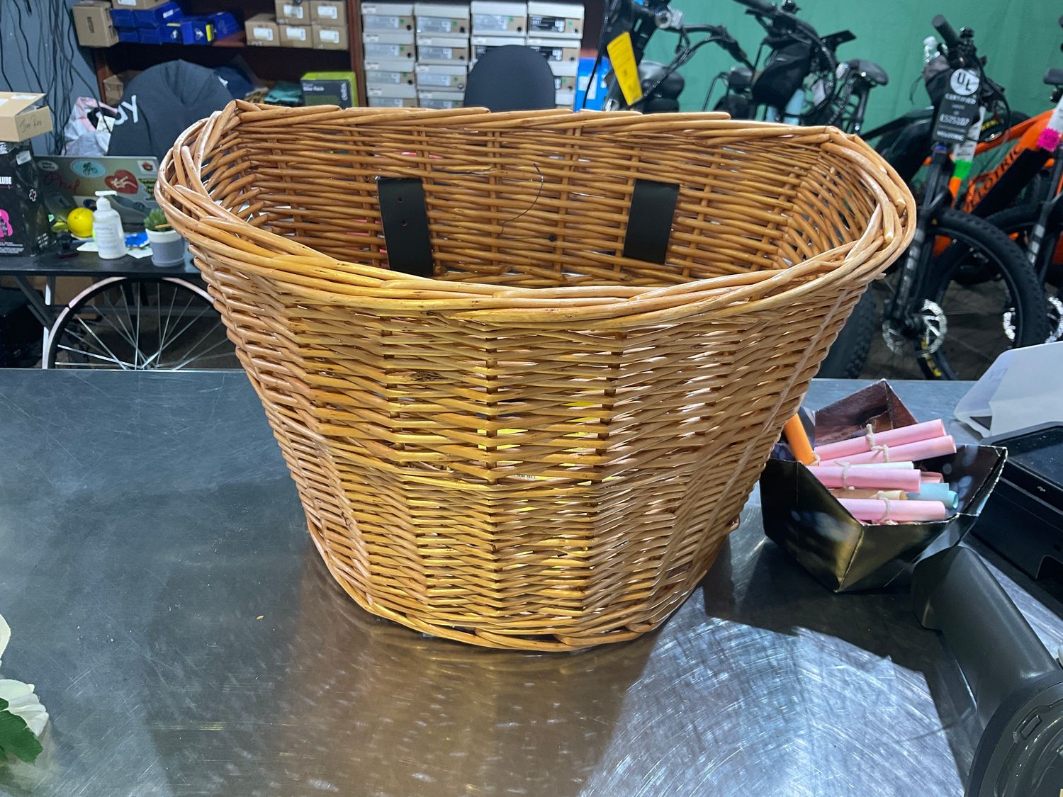 BASKET SUNLT FT WILLOW STRP NAT 14x10x8.5 w/STRAPS wicker