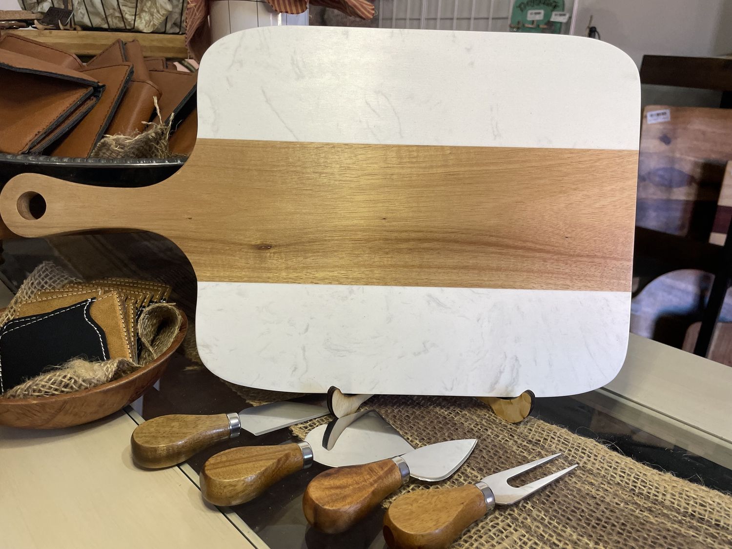 Charcuterie Marble &amp; Acacia w/ Knives