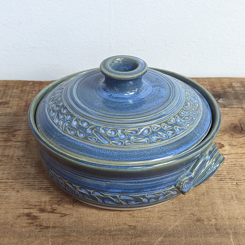 ER76 Large Powel River Blue Casserole Dish