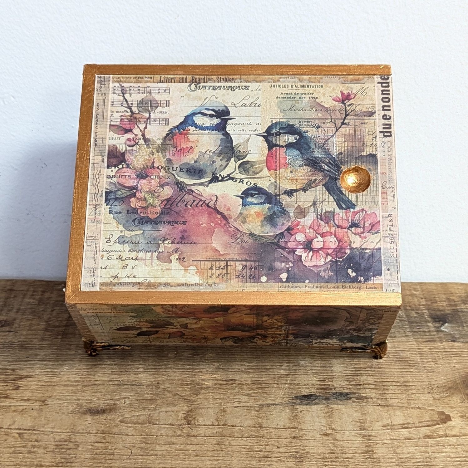 DW865 Upcycled Vintage Bird Print Box