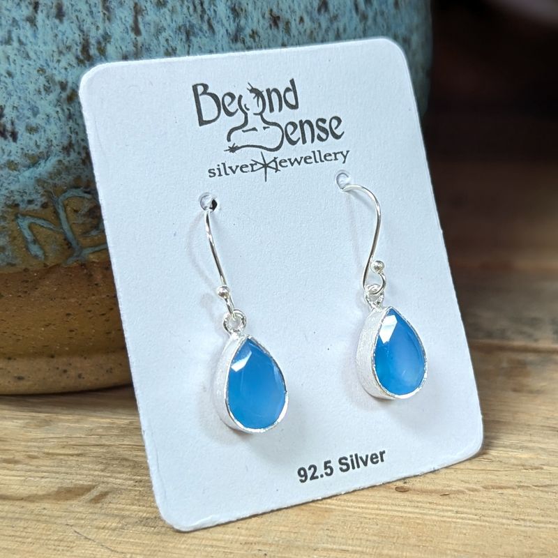 Earrings Blue Onyx "teardrop stone"