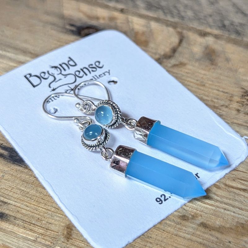 Earrings Blue Onyx " round stone and point stone"