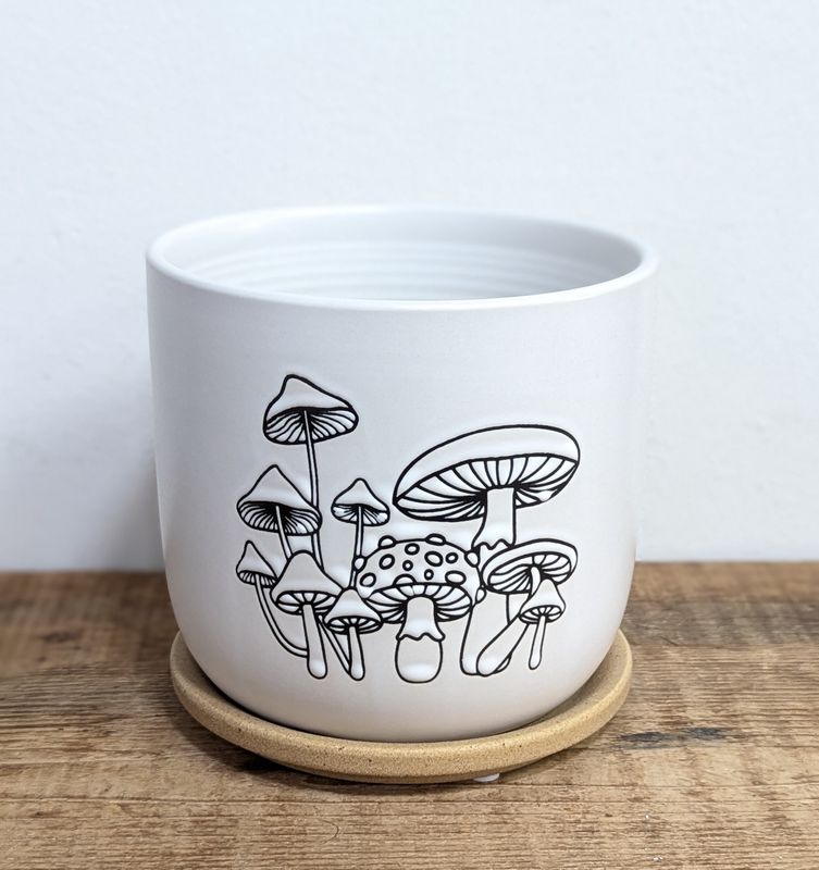 5&quot; White and Black Mushroom Pot With Saucer