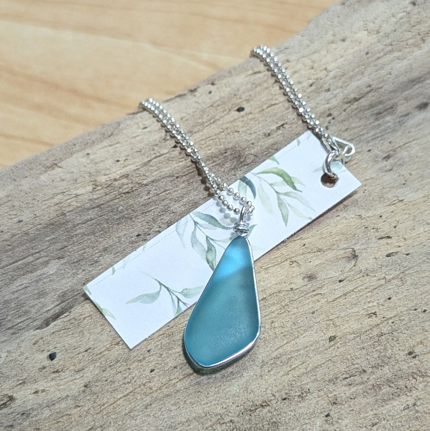 N88 Solo Seaglass Wire Bezel Frame Necklace