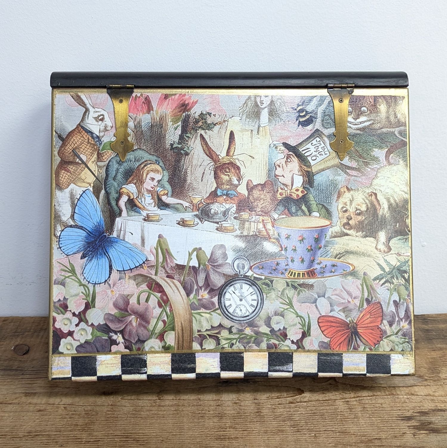 DW877 Upcycled Alice In Wonderland Hinged Box