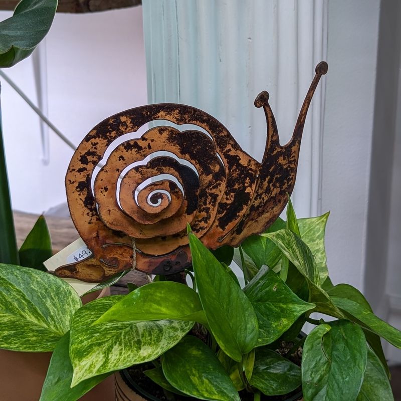 RL49SSR Rusted Snail Stake