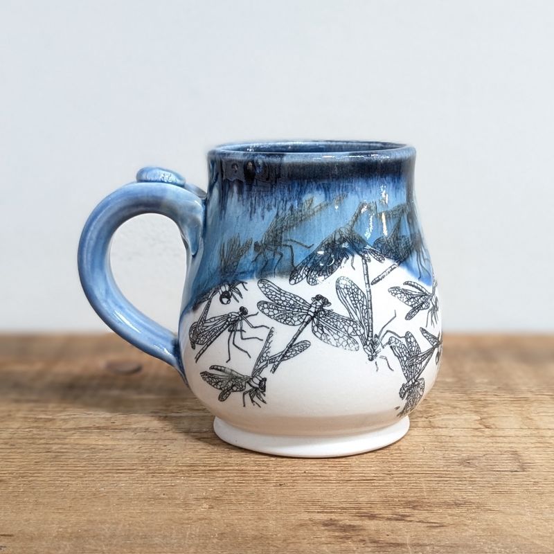 MR28 Dragonfly Mug