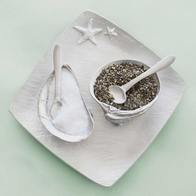 Shell Bowls Salt &amp; Pepper Set
