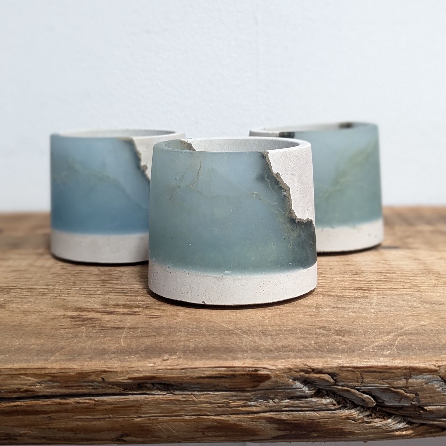 FR03 Tealight Holder, Style: Round With Moss