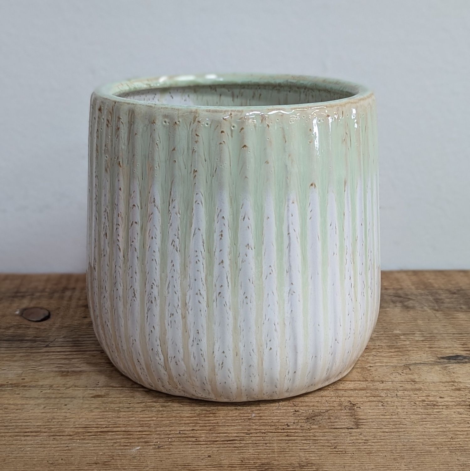 5&quot; White and Mint Green Pot