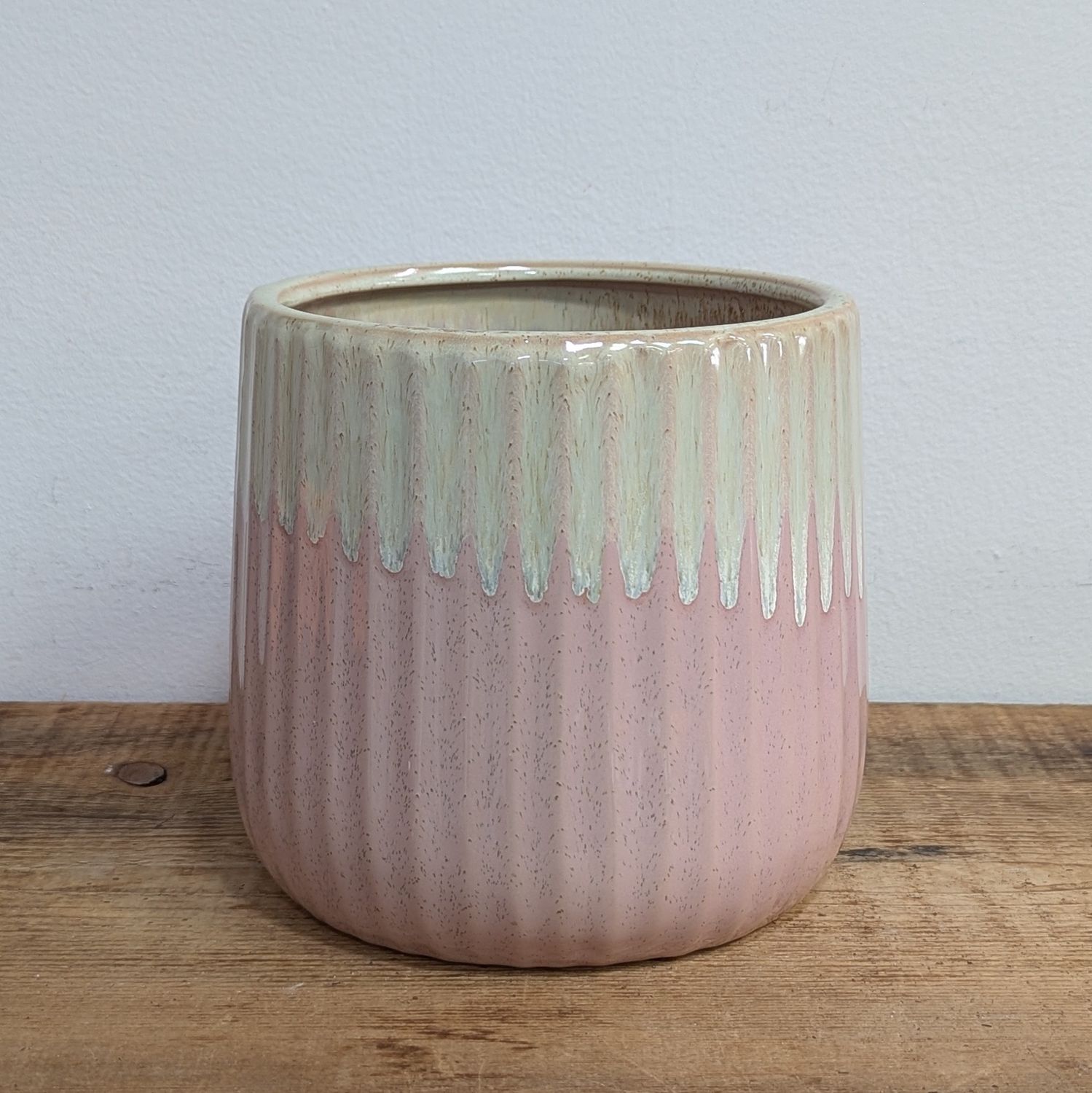 7&quot; Pink and Mint Green Pot