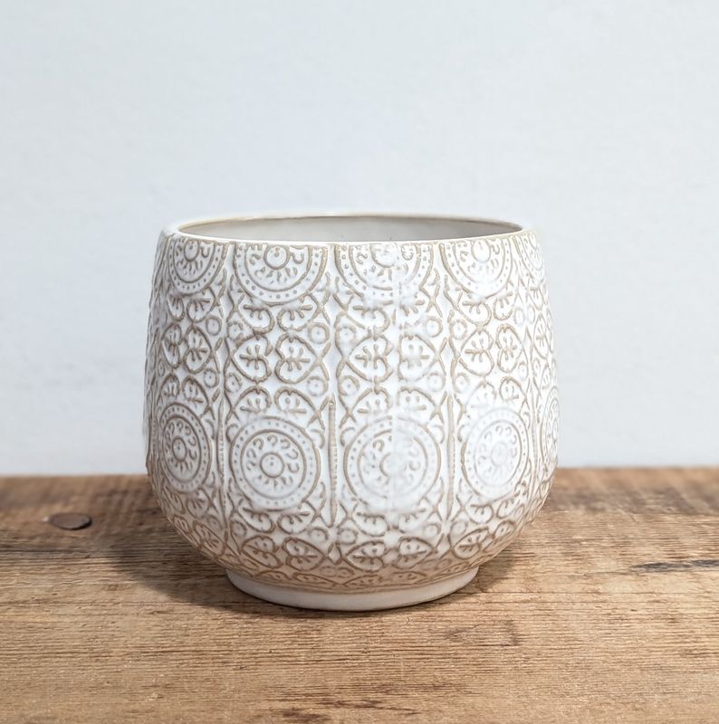 6 x 4.75&quot; White Francis Pot